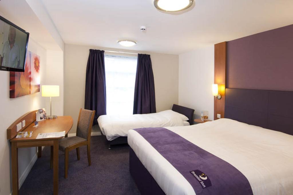 Premier Inn Manchester - Handforth Kamer foto