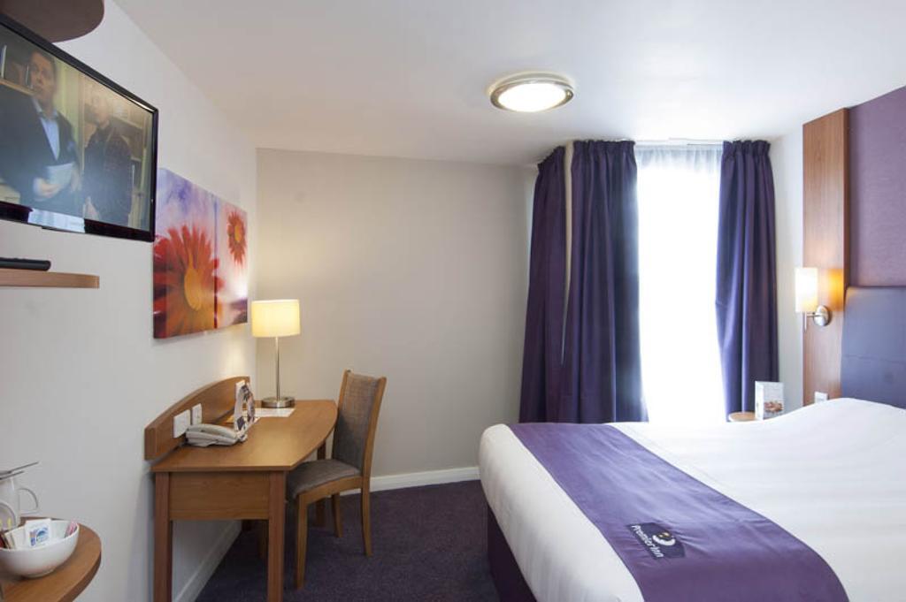 Premier Inn Manchester - Handforth Kamer foto