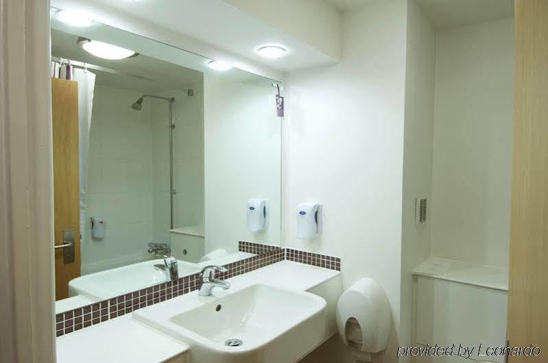 Premier Inn Manchester - Handforth Buitenkant foto